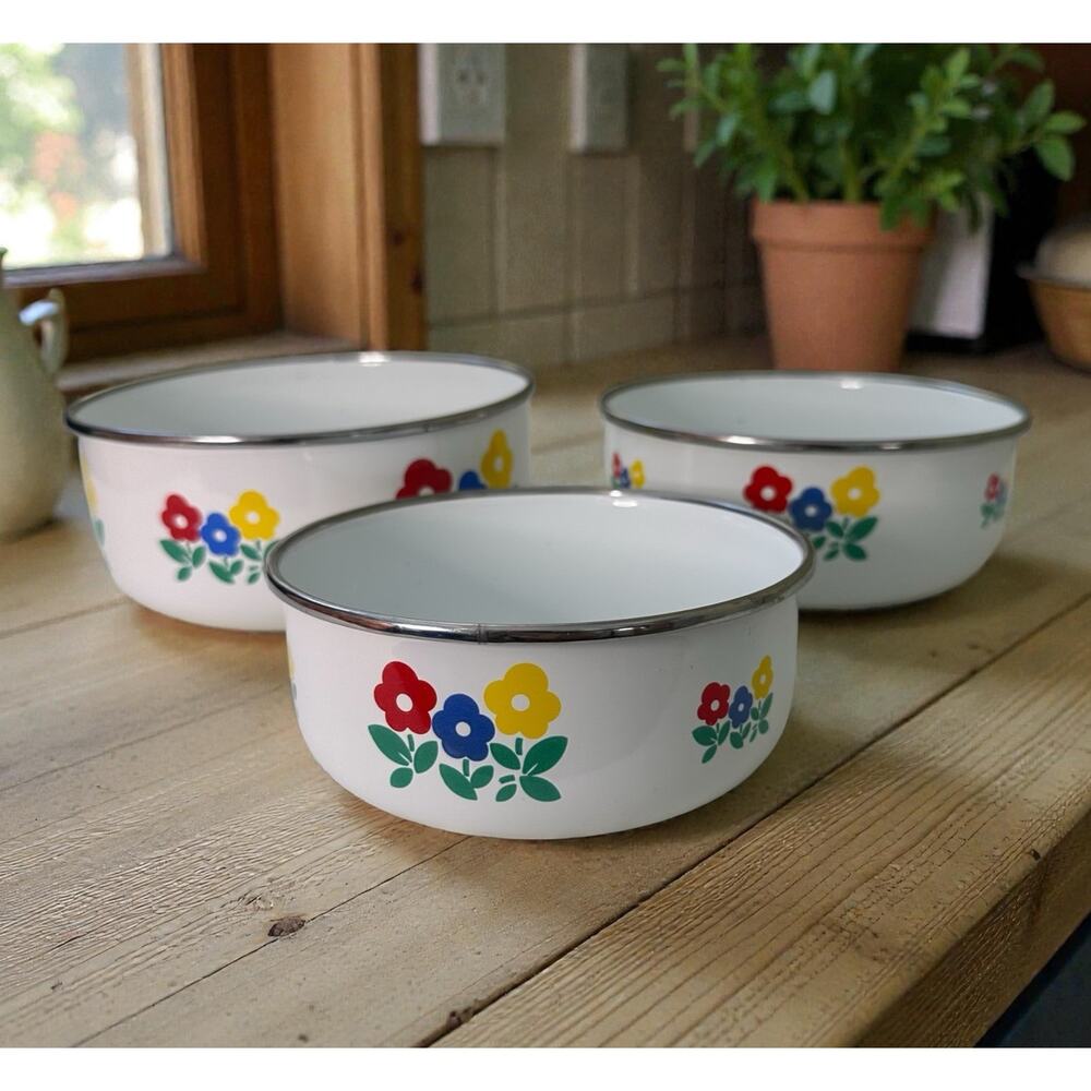 Vintage Set Of 3 Floral Enamel Bowls Retro Flower Cottage Core Kitsch Colorful